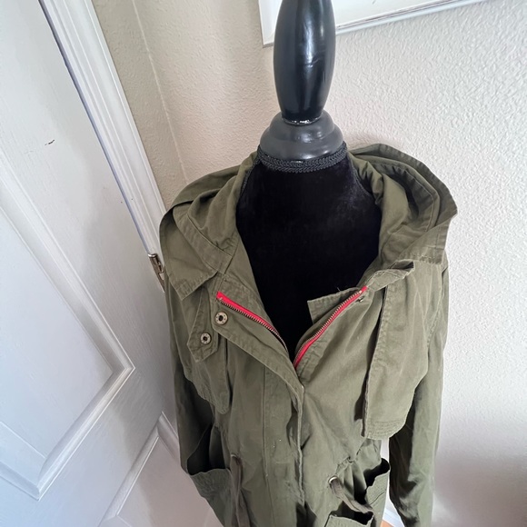 Army green utility jacket EUC - Picture 10 of 14